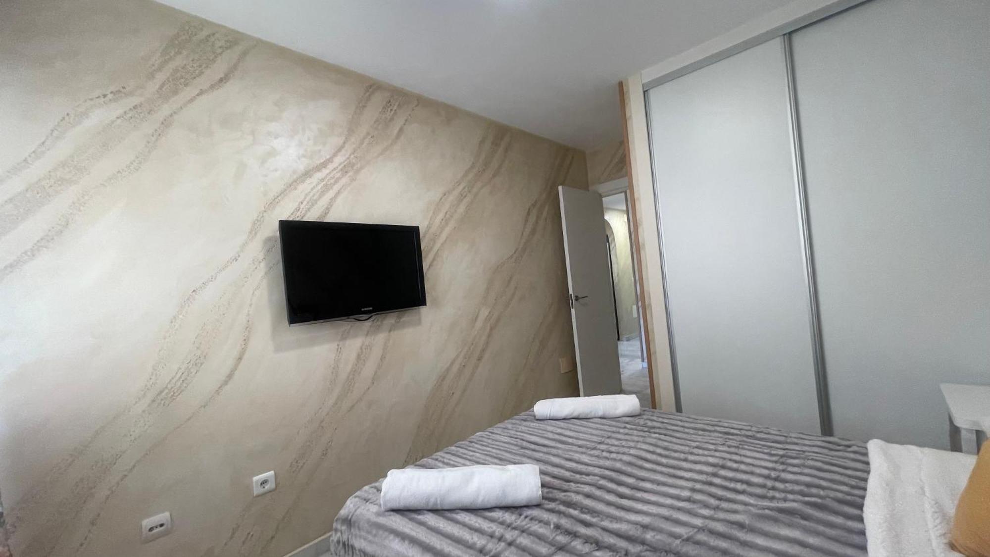 Apartamento Con Vista A La Piscina Apartment Benalmadena Luaran gambar