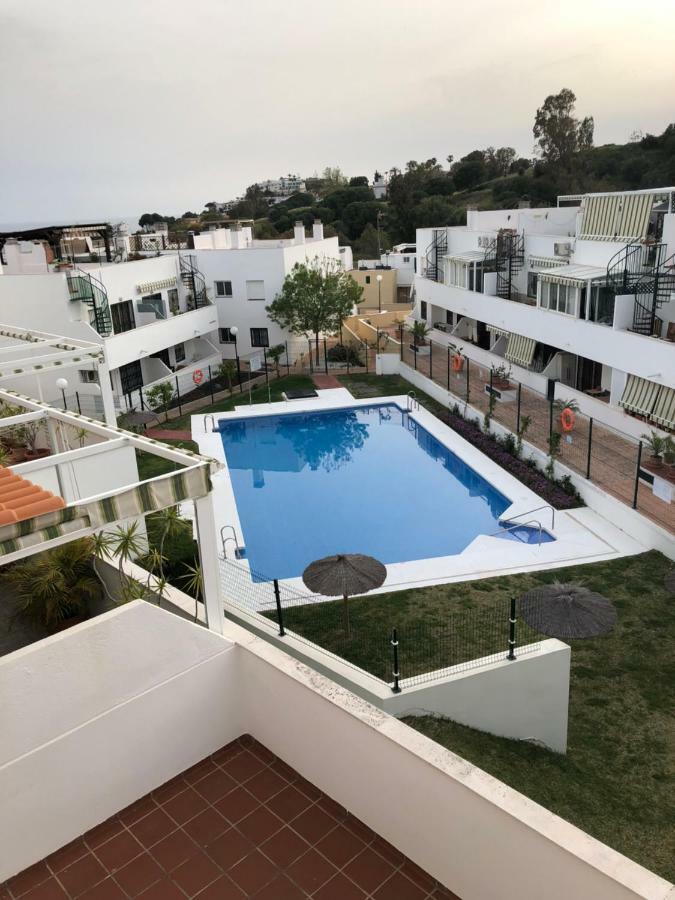 Apartamento Con Vista A La Piscina Apartment Benalmadena Luaran gambar